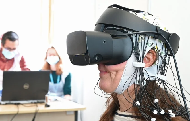 Virtual Reality for Fibromyalgia: Can VR Therapy Ease Your Pain?