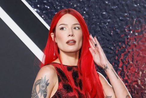 The Courageous Journey of Celebrity Halsey with Sjögren’s Syndrome: 7 Life Lessons in Resilience and Healing