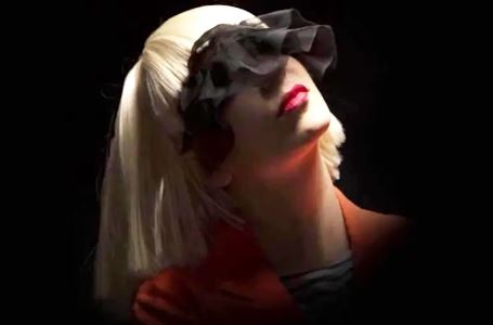 Sia’s Bold Journey Battling Hypothyroidism: 10 Transformative Lessons on Healing and Strength