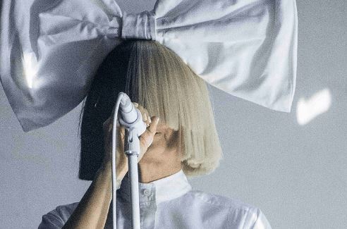 The Silent Struggle Behind the Spotlight: Celebrity Sia Journey with Ehlers-Danlos and Her Path to Healing