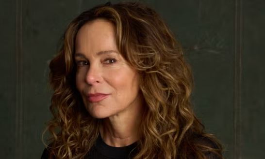 Jennifer Grey’s Back Pain Journey: A Revealing Look at the Star’s Long Battle Toward Healing and Reinvention